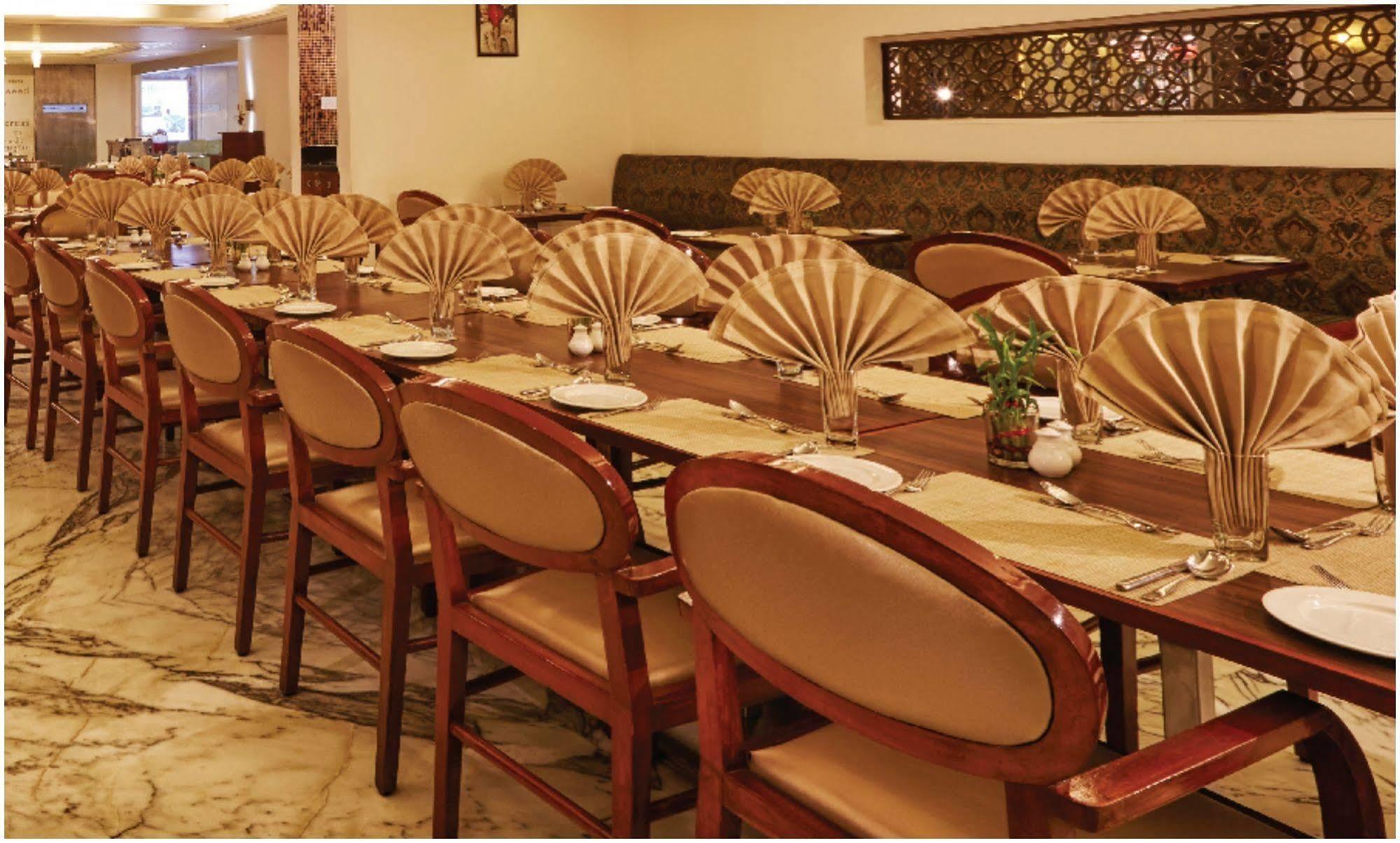 Vivanta Vijayawada, Mg Road Buitenkant foto
