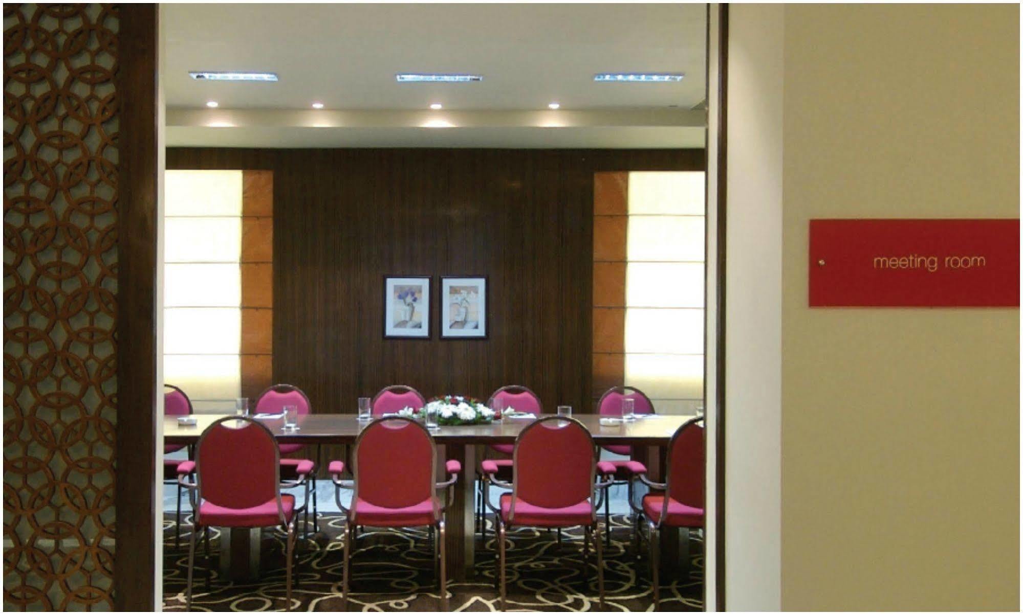 Vivanta Vijayawada, Mg Road Buitenkant foto