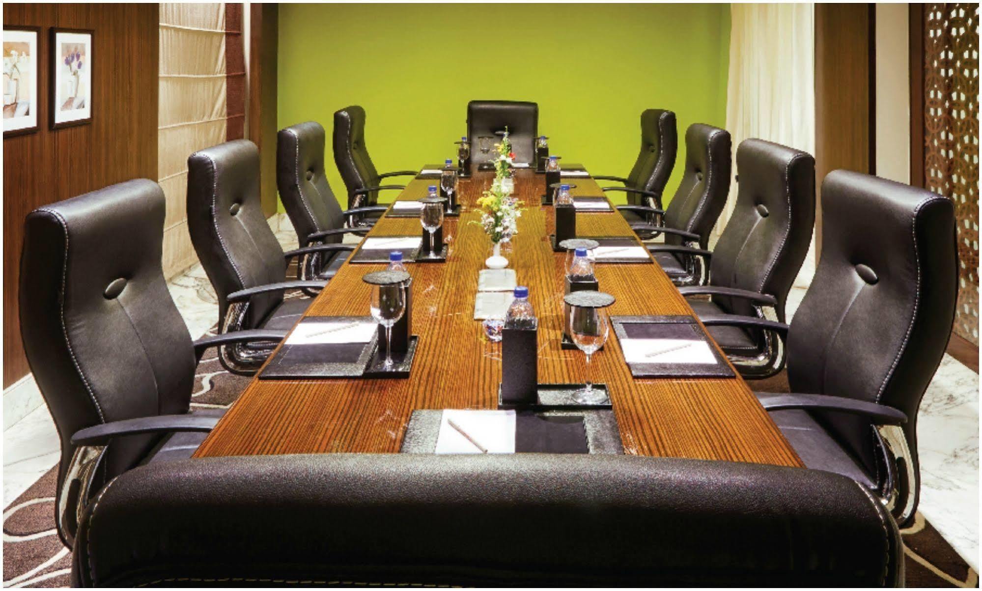 Vivanta Vijayawada, Mg Road Buitenkant foto